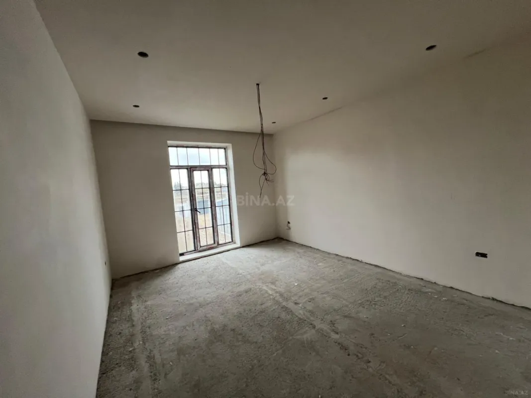 Satılır 6 otaqlı həyət evi 220 m²