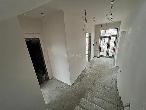 Satılır 6 otaqlı həyət evi 220 m²
