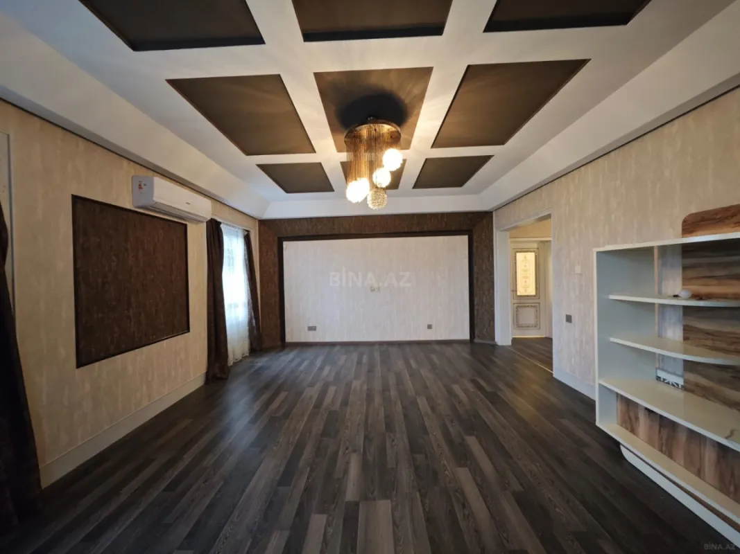 Satılır 5 otaqlı həyət evi 250 m²