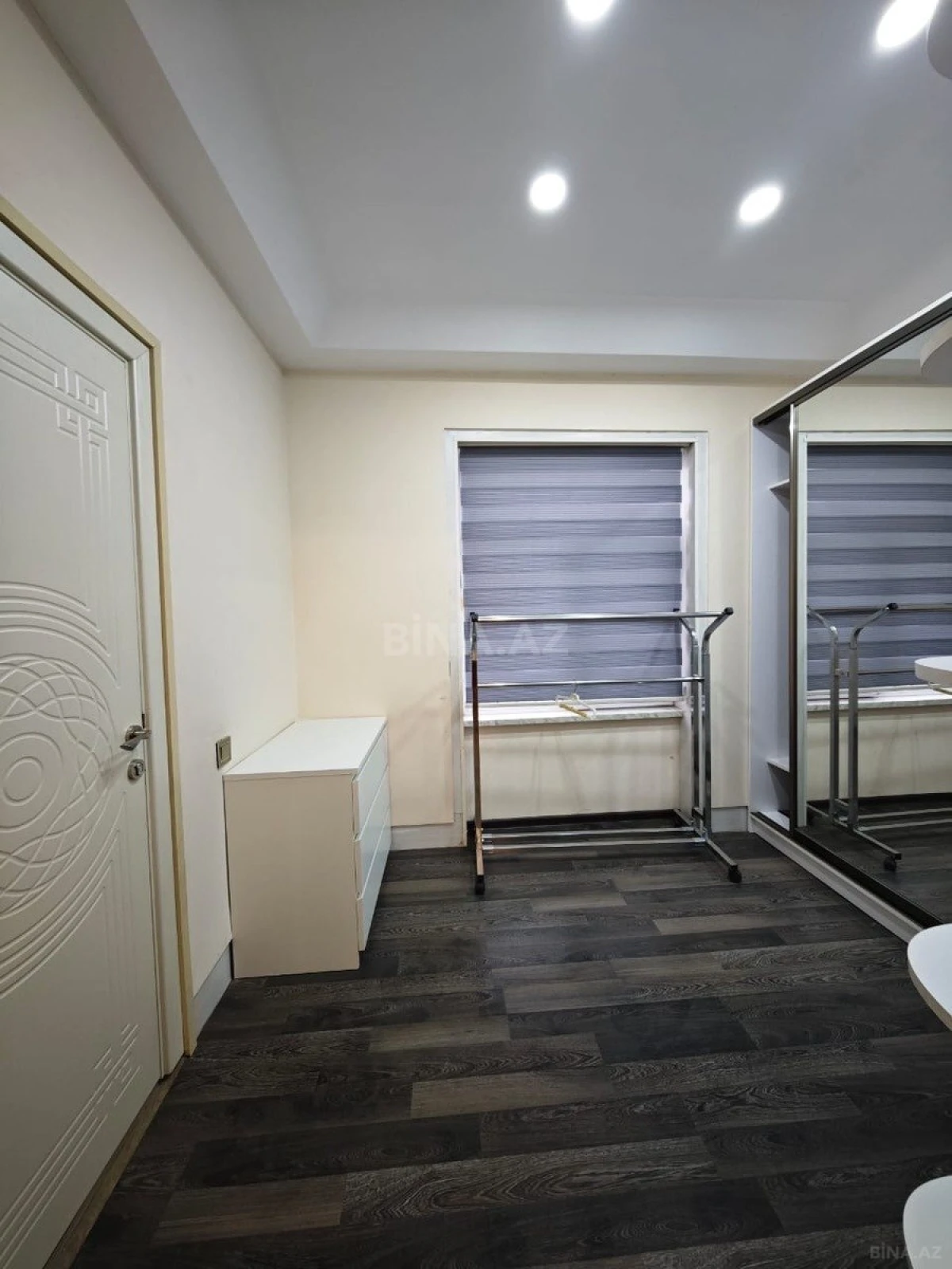 Satılır 5 otaqlı həyət evi 250 m²