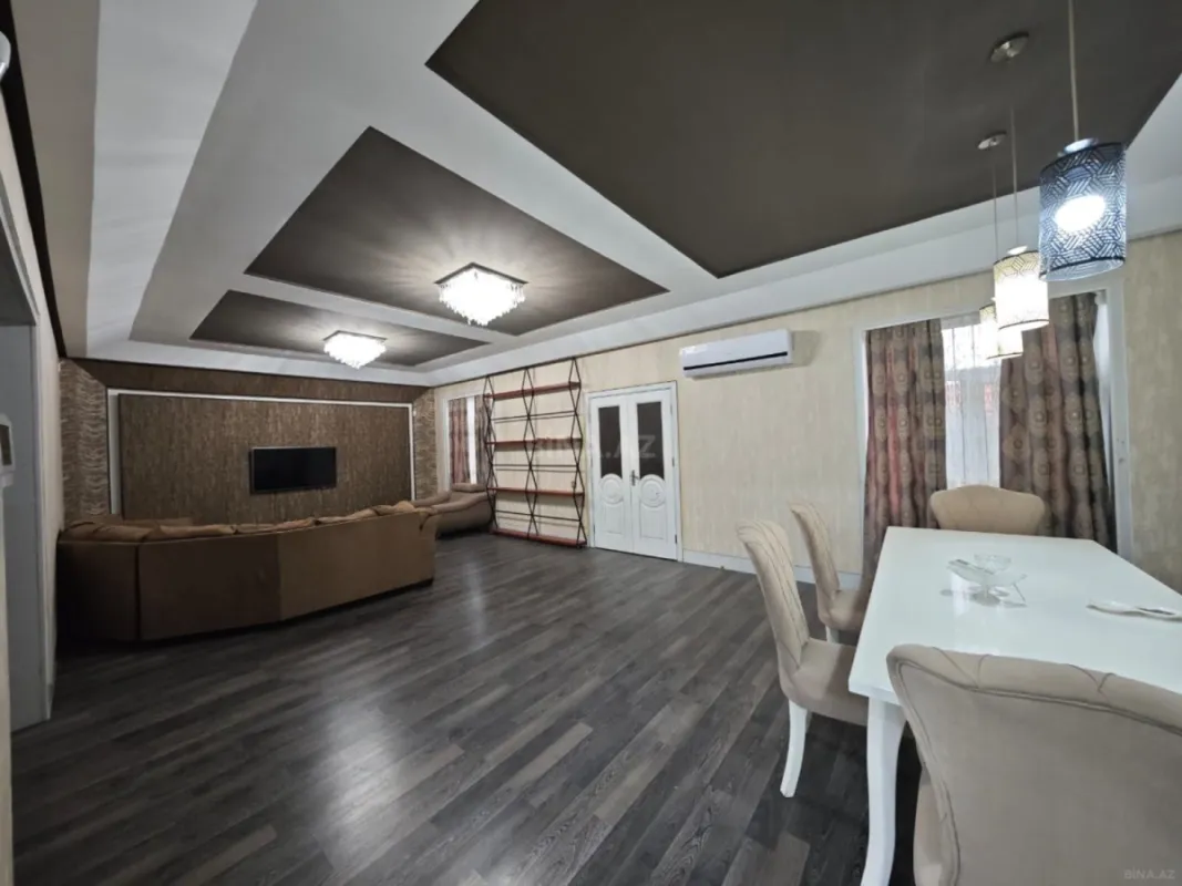 Satılır 5 otaqlı həyət evi 250 m²