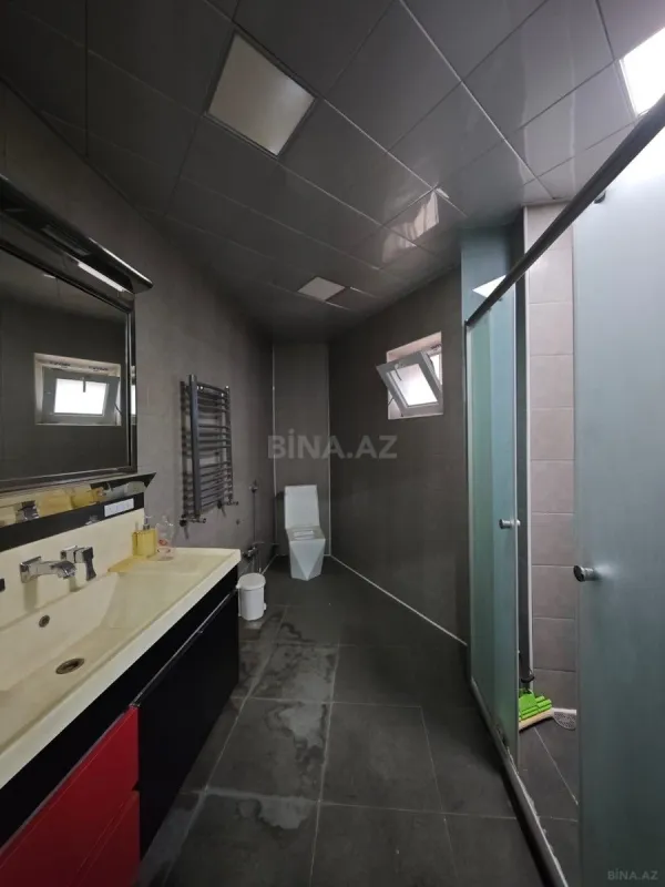 Satılır 5 otaqlı həyət evi 250 m²