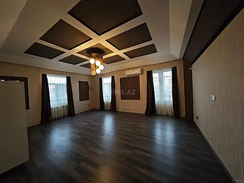 Satılır 5 otaqlı həyət evi 250 m²