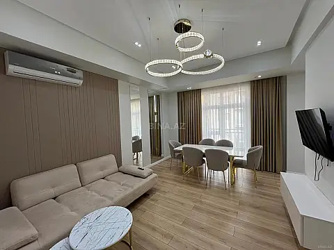 Kirayə verilir 3 otaqlı mənzil 136 m²