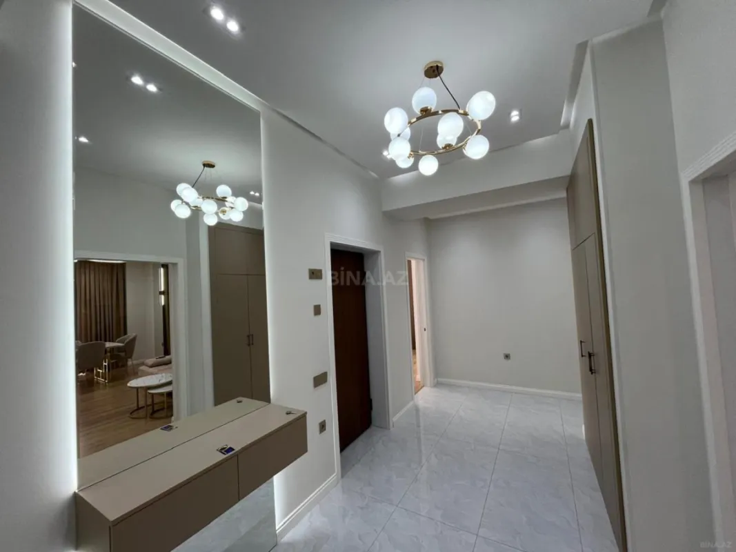 Kirayə verilir 3 otaqlı mənzil 136 m²