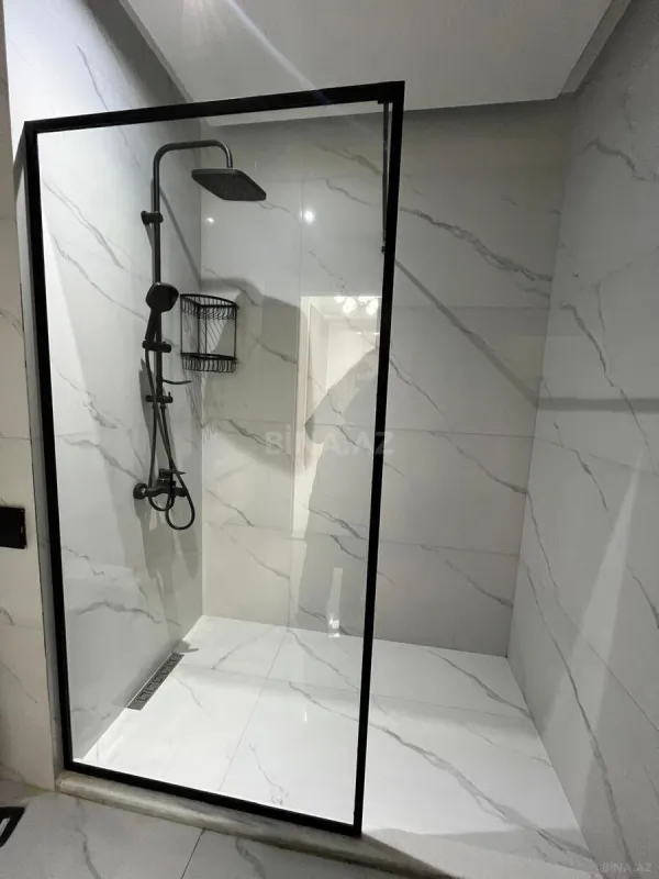 Kirayə verilir 3 otaqlı mənzil 136 m²