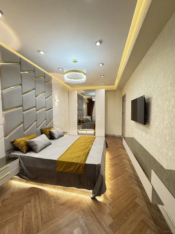 Satılır 3 otaqlı mənzil 108 m²