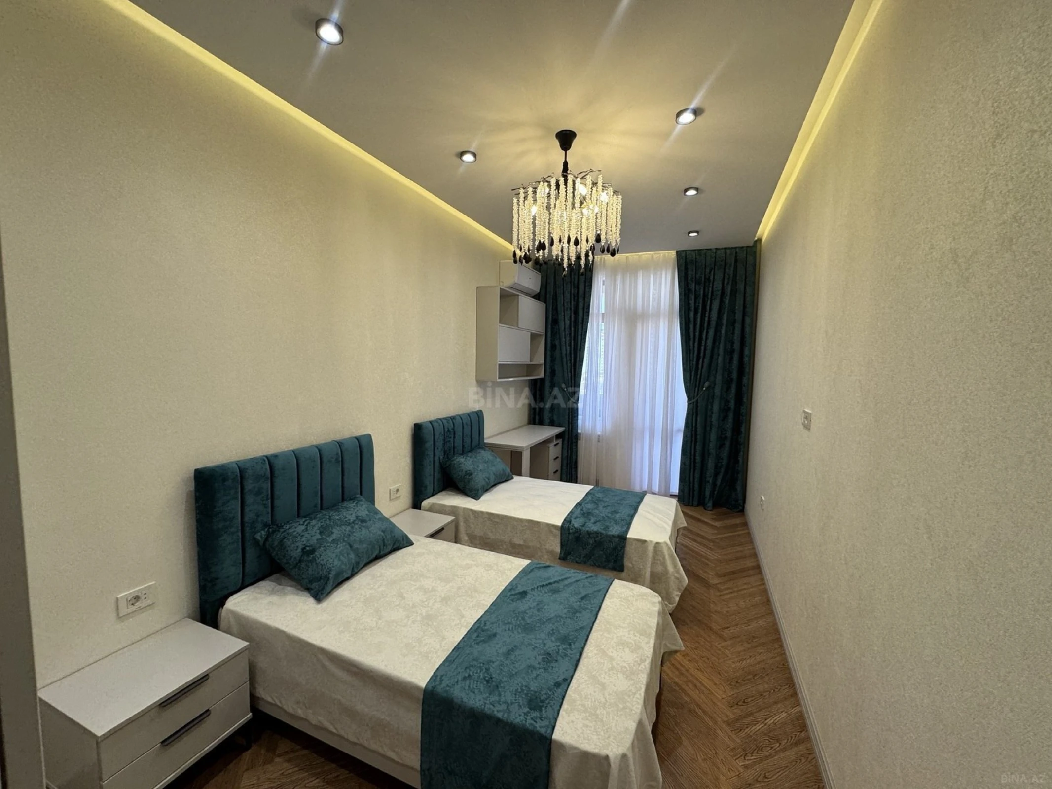 Satılır 3 otaqlı mənzil 108 m²