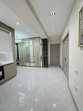Satılır 3 otaqlı mənzil 108 m²