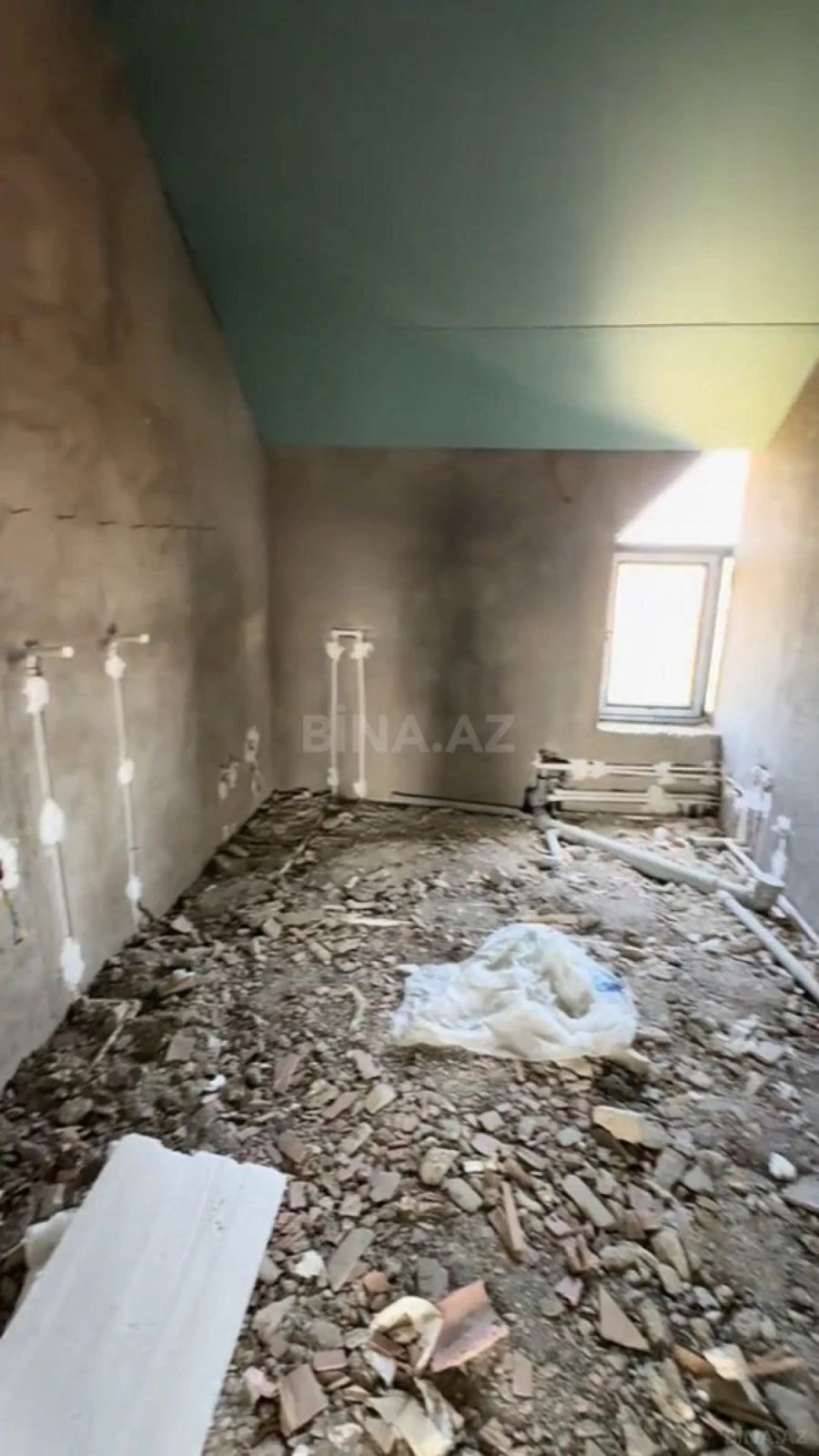 Satılır 6 otaqlı həyət evi 360 m²