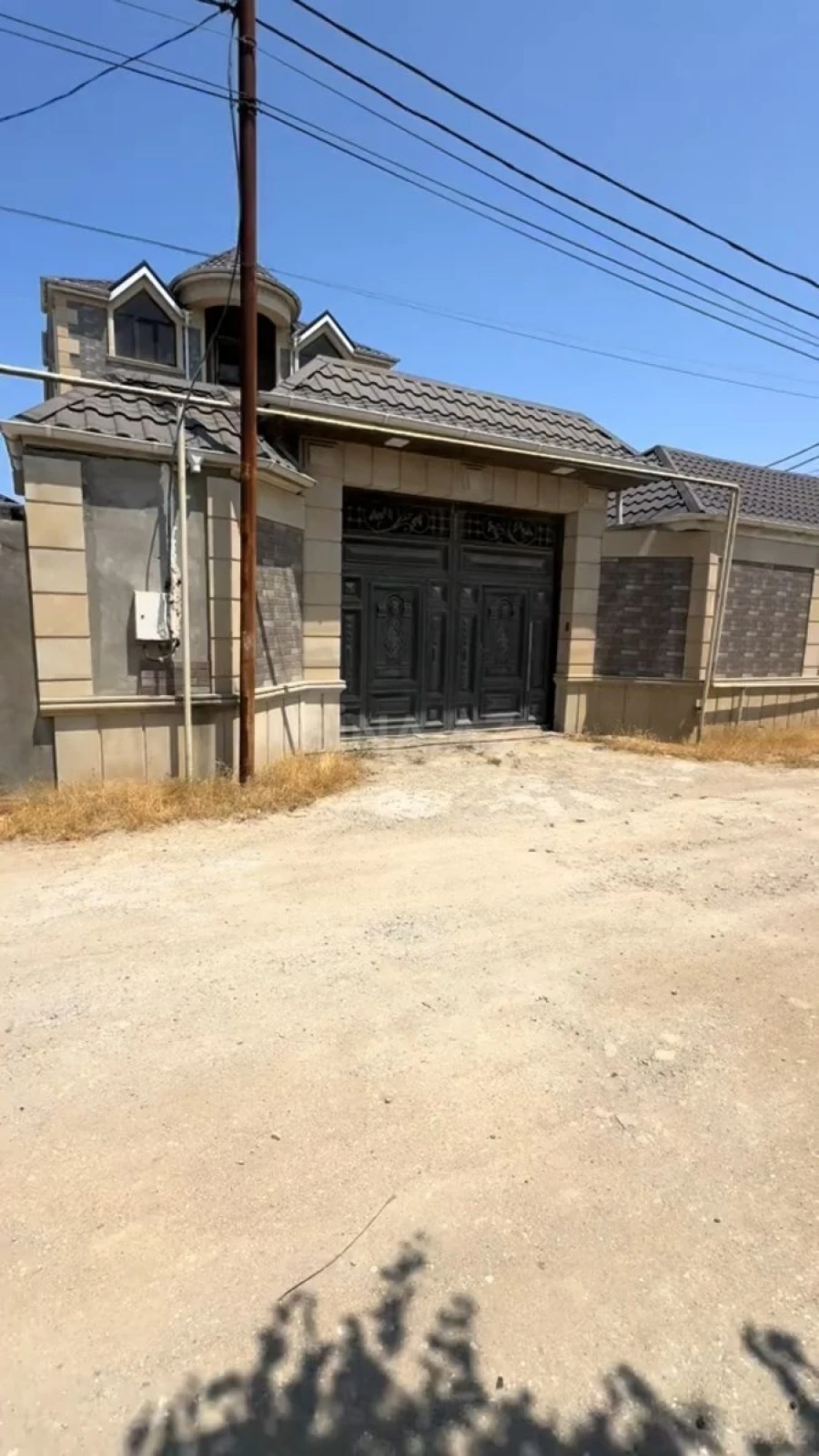 Satılır 6 otaqlı həyət evi 360 m²