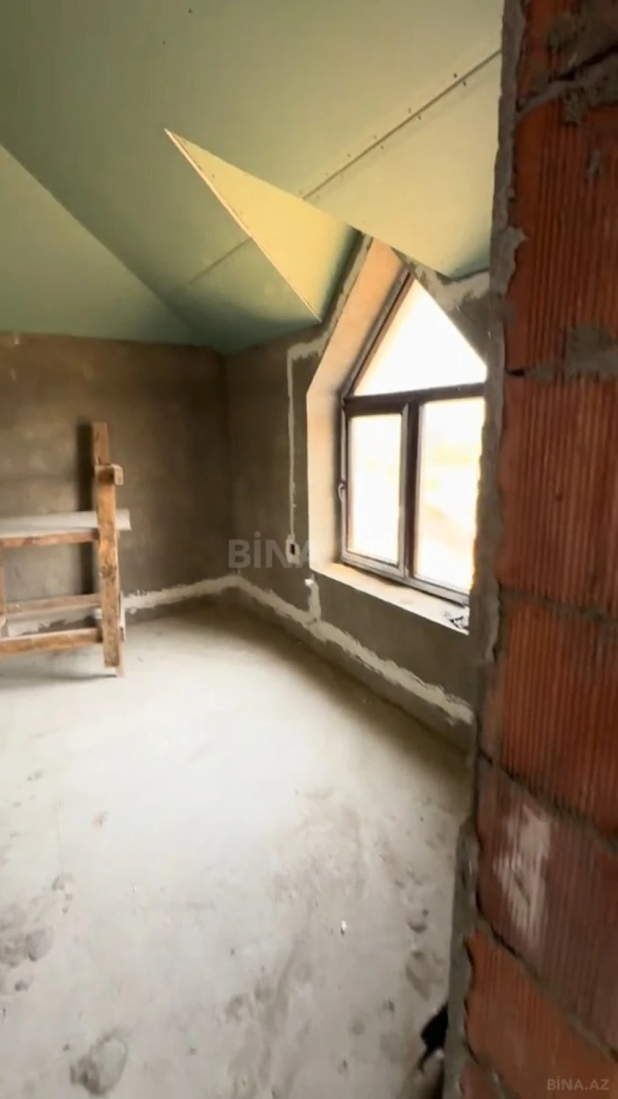 Satılır 6 otaqlı həyət evi 360 m²