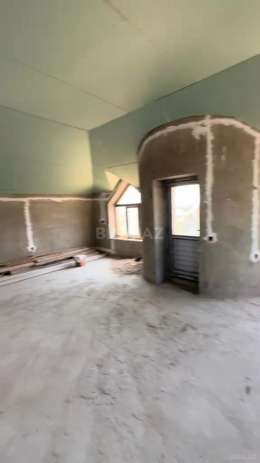 Satılır 6 otaqlı həyət evi 360 m²