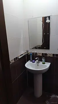 Satılır 3 otaqlı mənzil 137 m²