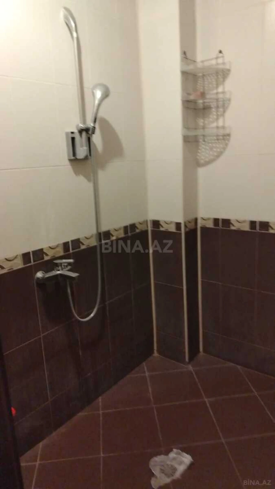 Satılır 3 otaqlı mənzil 137 m²