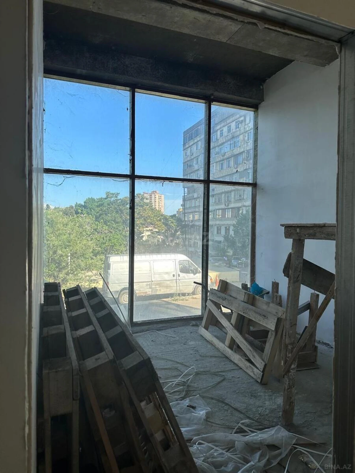 Satılır obyekt 431 m²