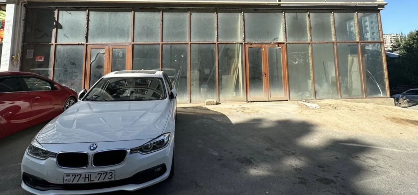 Satılır obyekt 431 m²