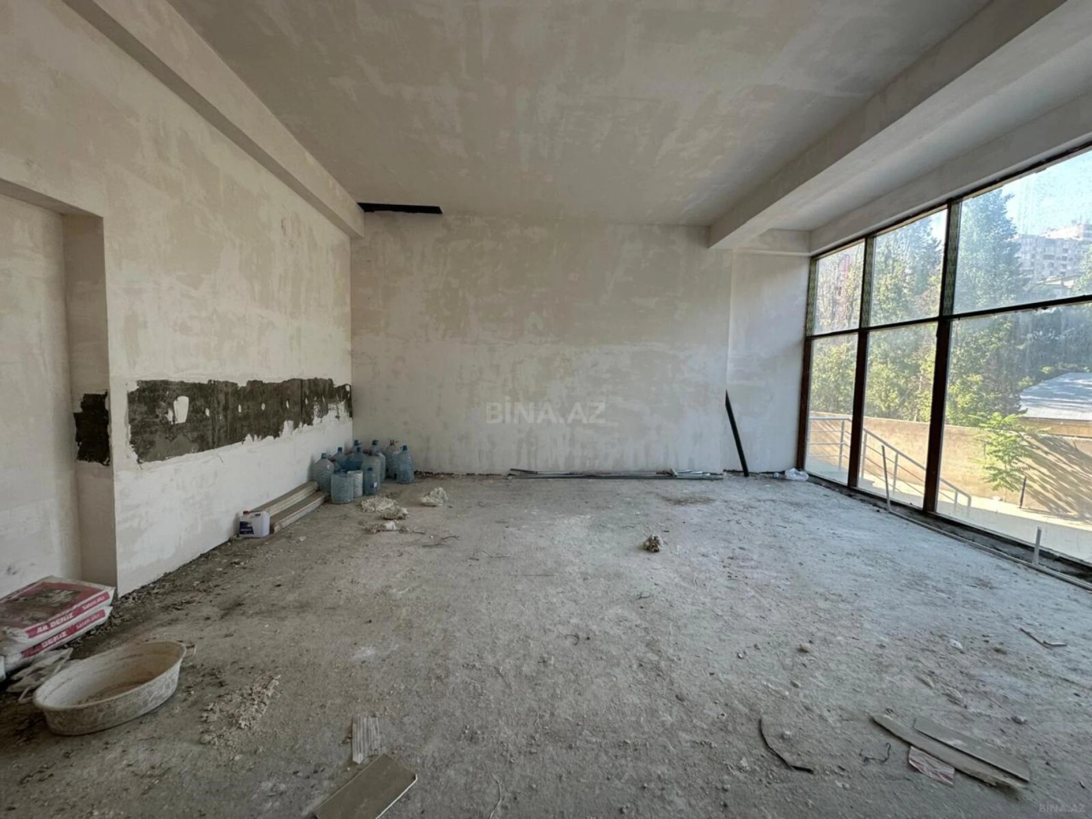 Satılır obyekt 431 m²