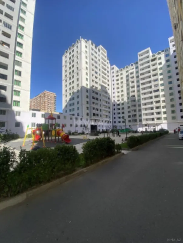 Satılır 4 otaqlı mənzil 171 m²