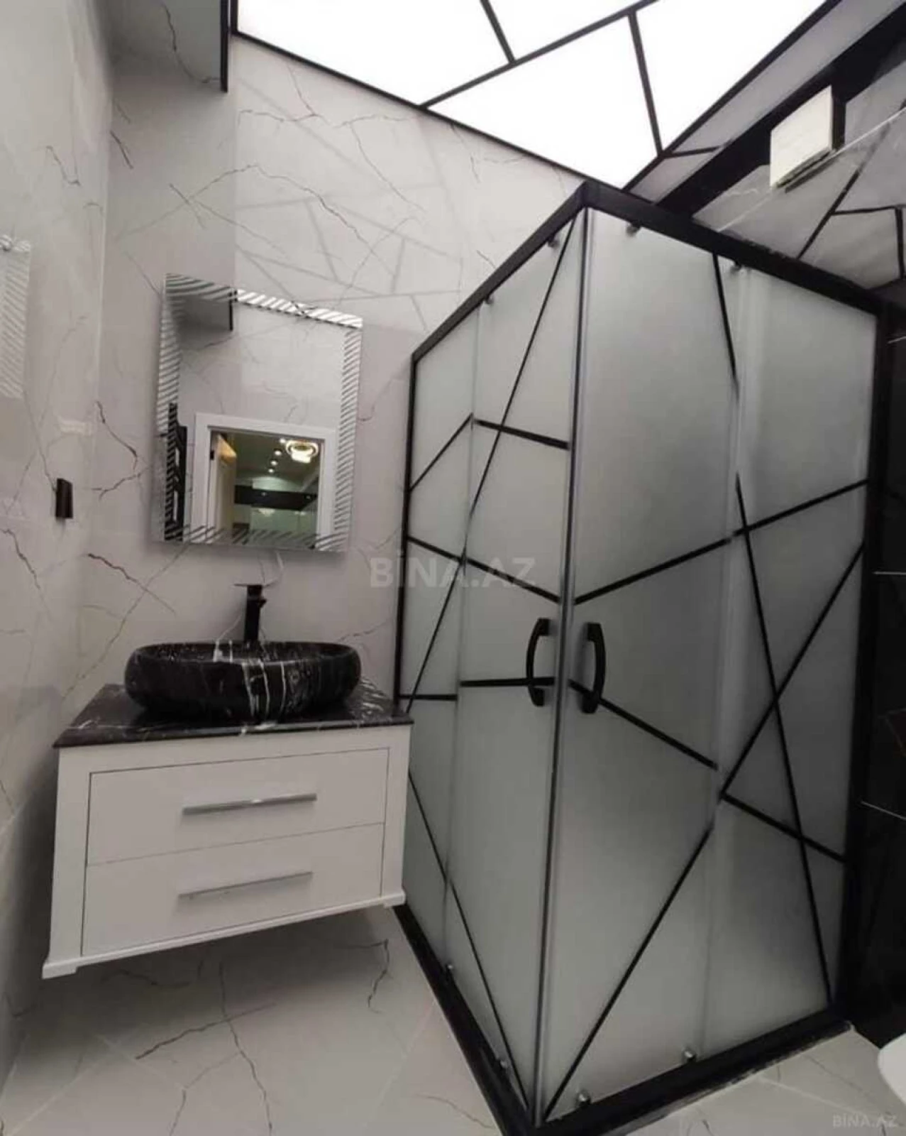 Satılır 2 otaqlı mənzil 55 m²