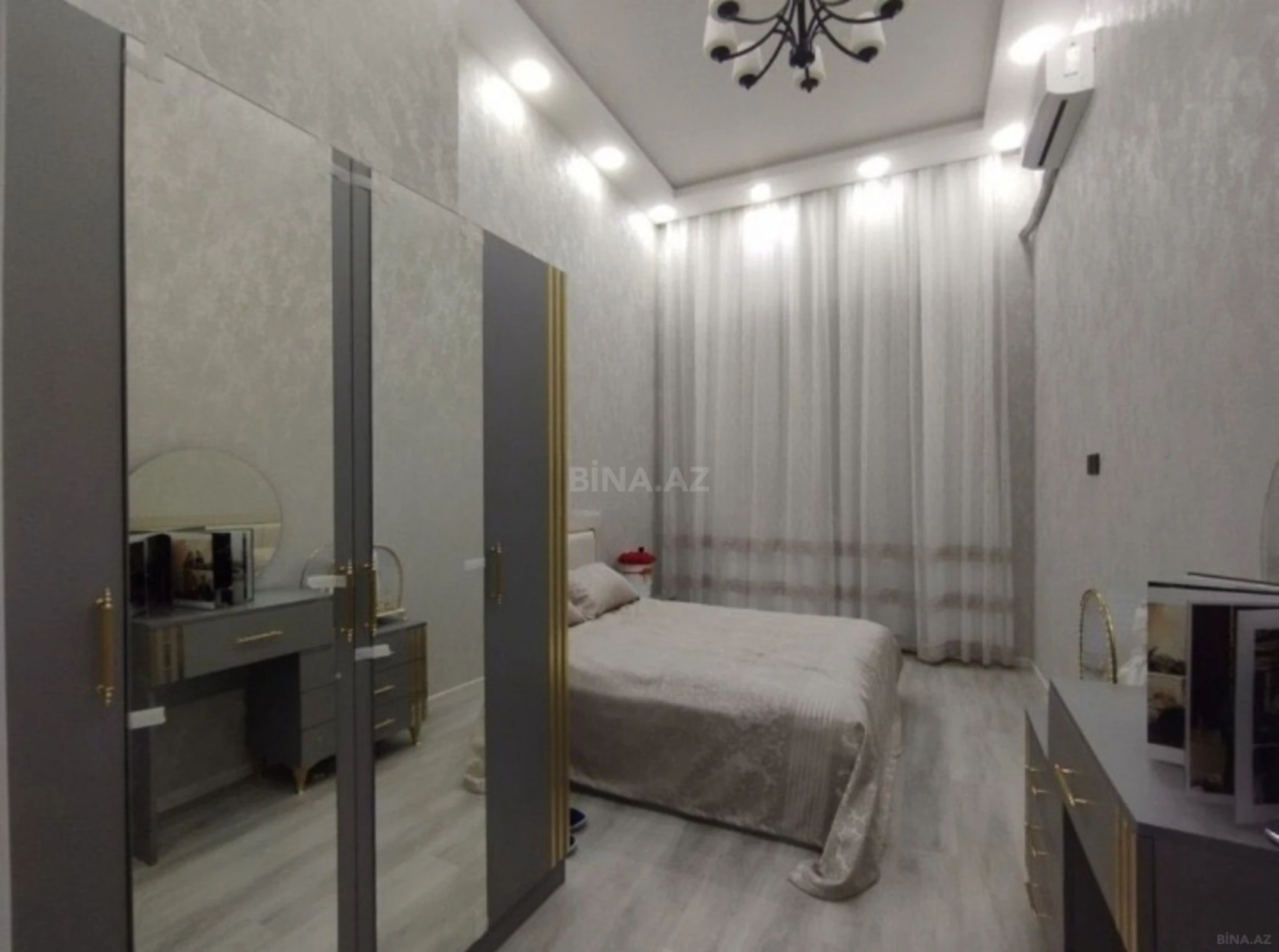 Satılır 2 otaqlı mənzil 55 m²