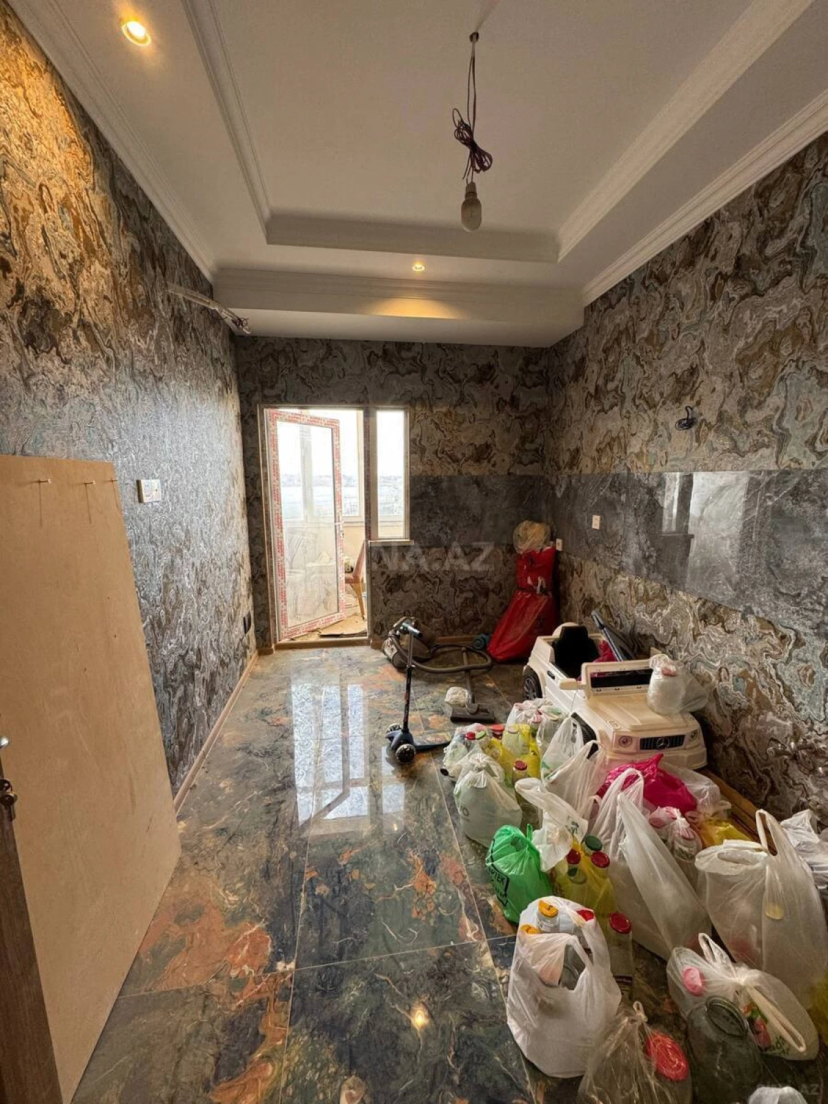 Satılır 2 otaqlı mənzil 56 m²