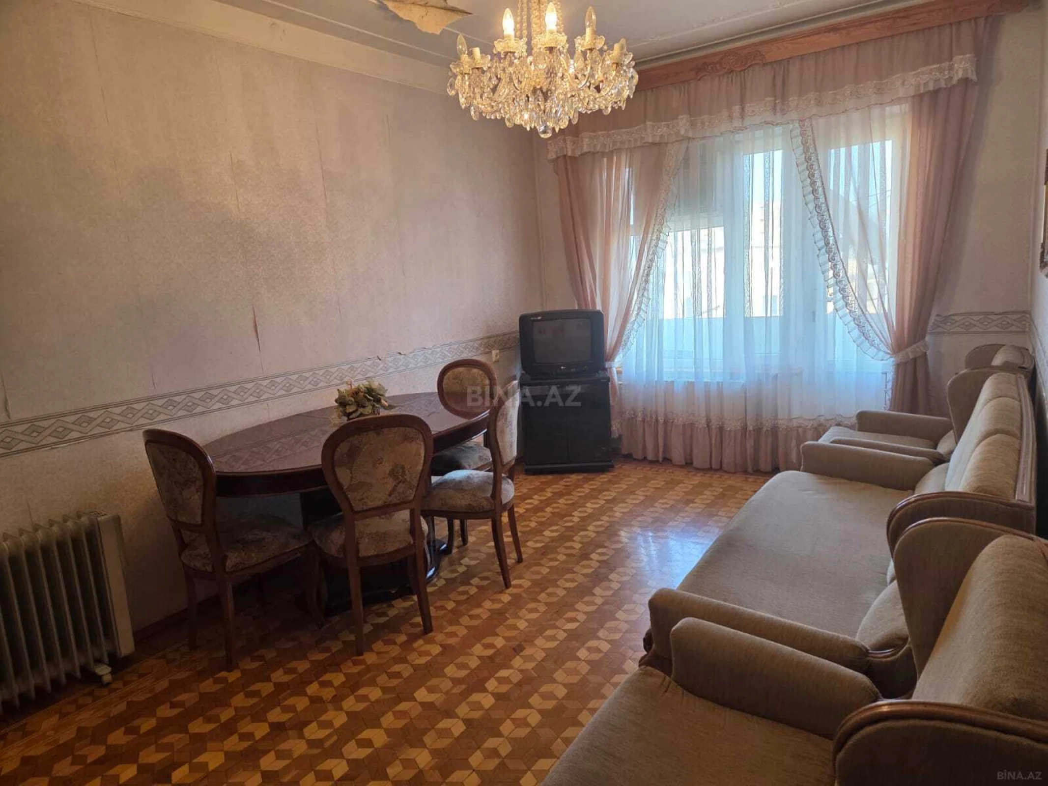 Satılır 4 otaqlı mənzil 100 m²