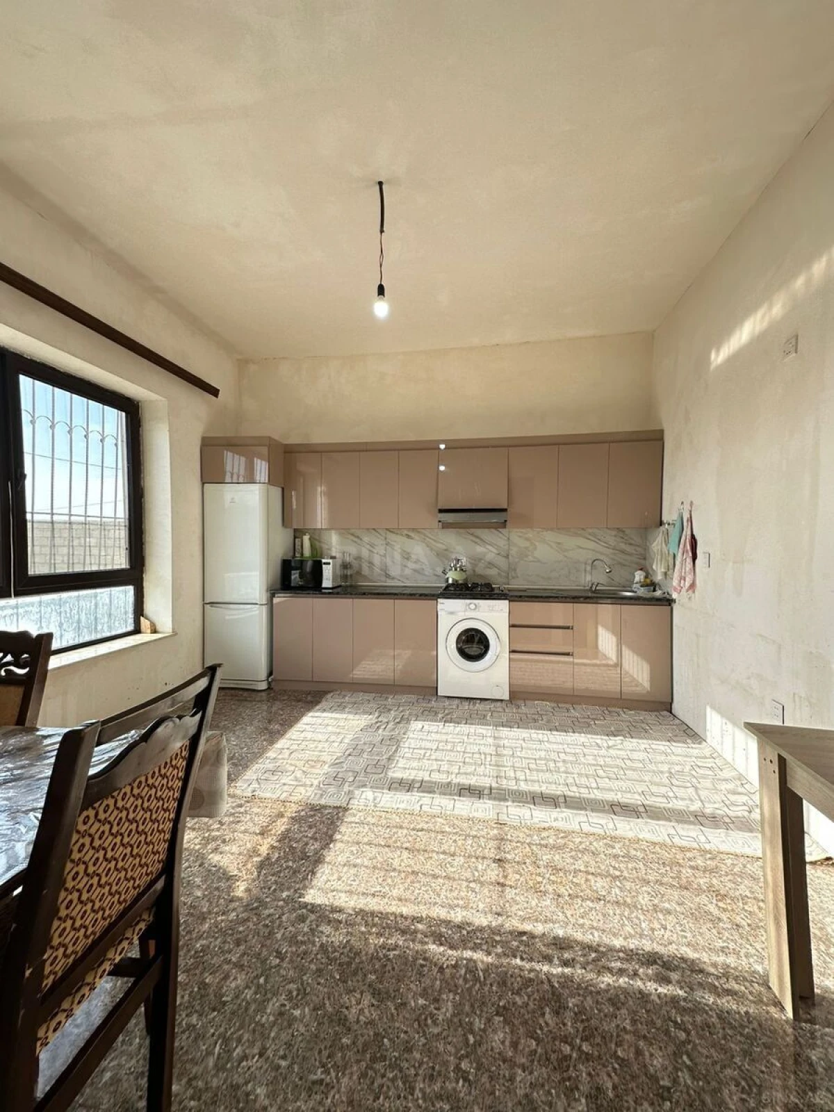 Satılır 5 otaqlı həyət evi 220 m²
