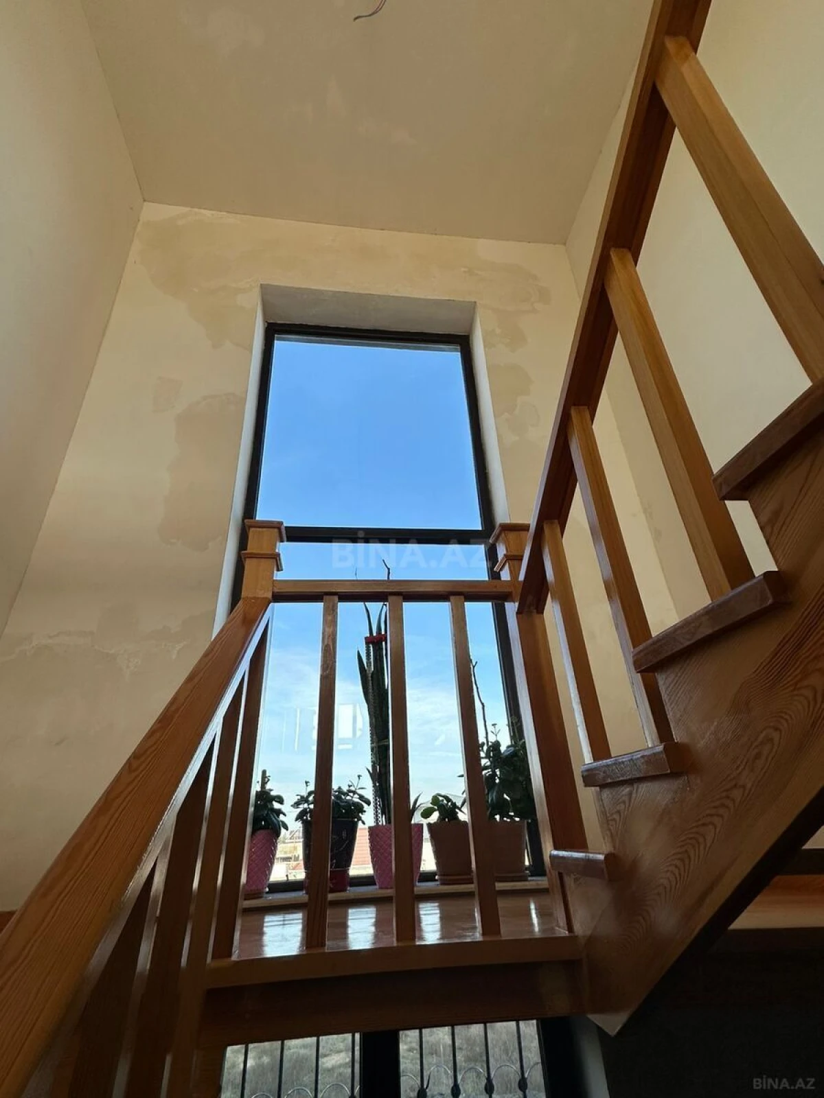 Satılır 5 otaqlı həyət evi 220 m²