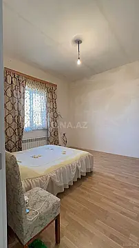 Satılır 5 otaqlı həyət evi 220 m²