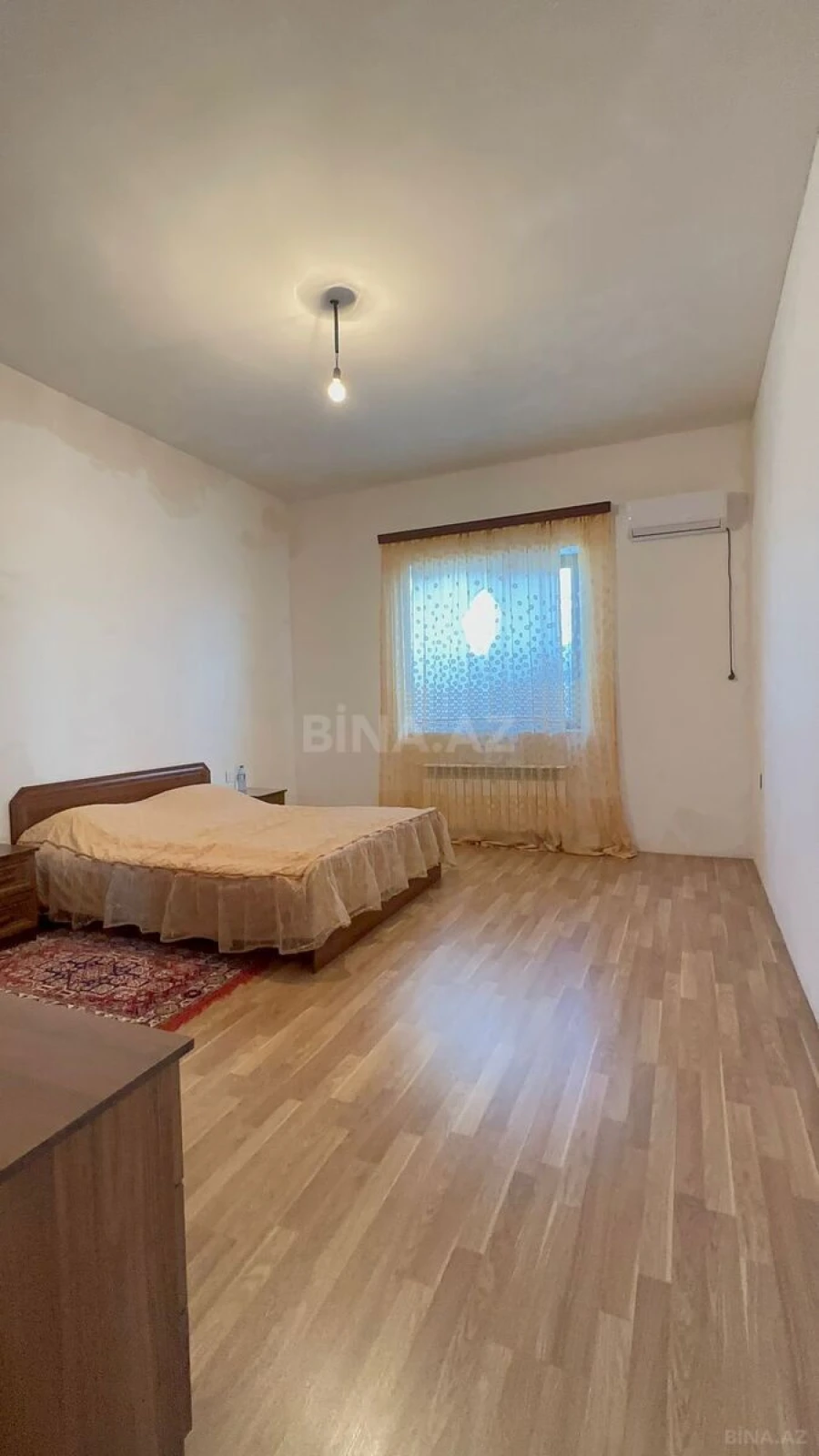 Satılır 5 otaqlı həyət evi 220 m²