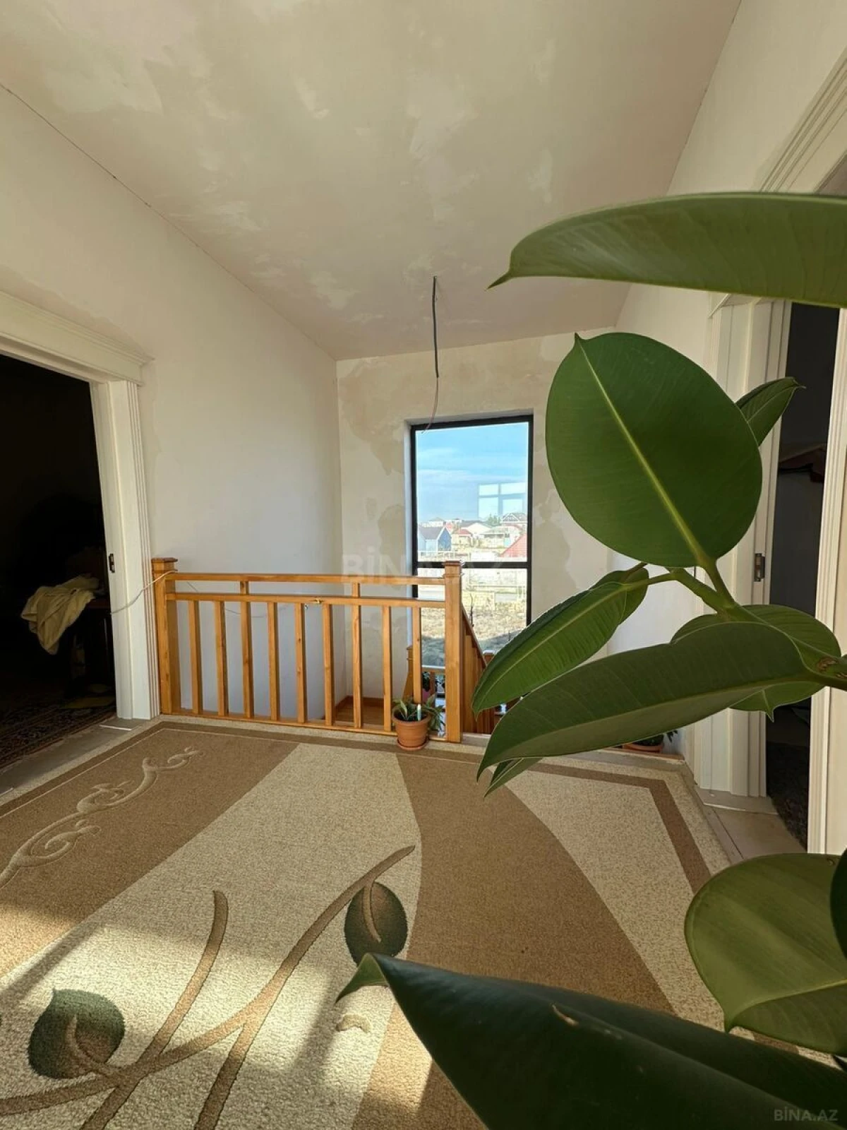 Satılır 5 otaqlı həyət evi 220 m²