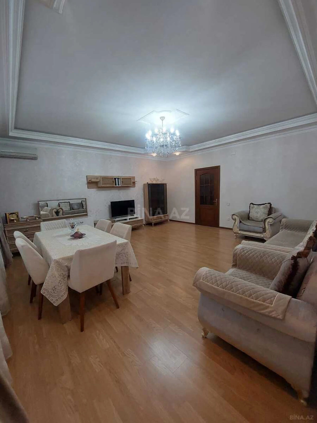 Satılır 3 otaqlı mənzil 140 m²