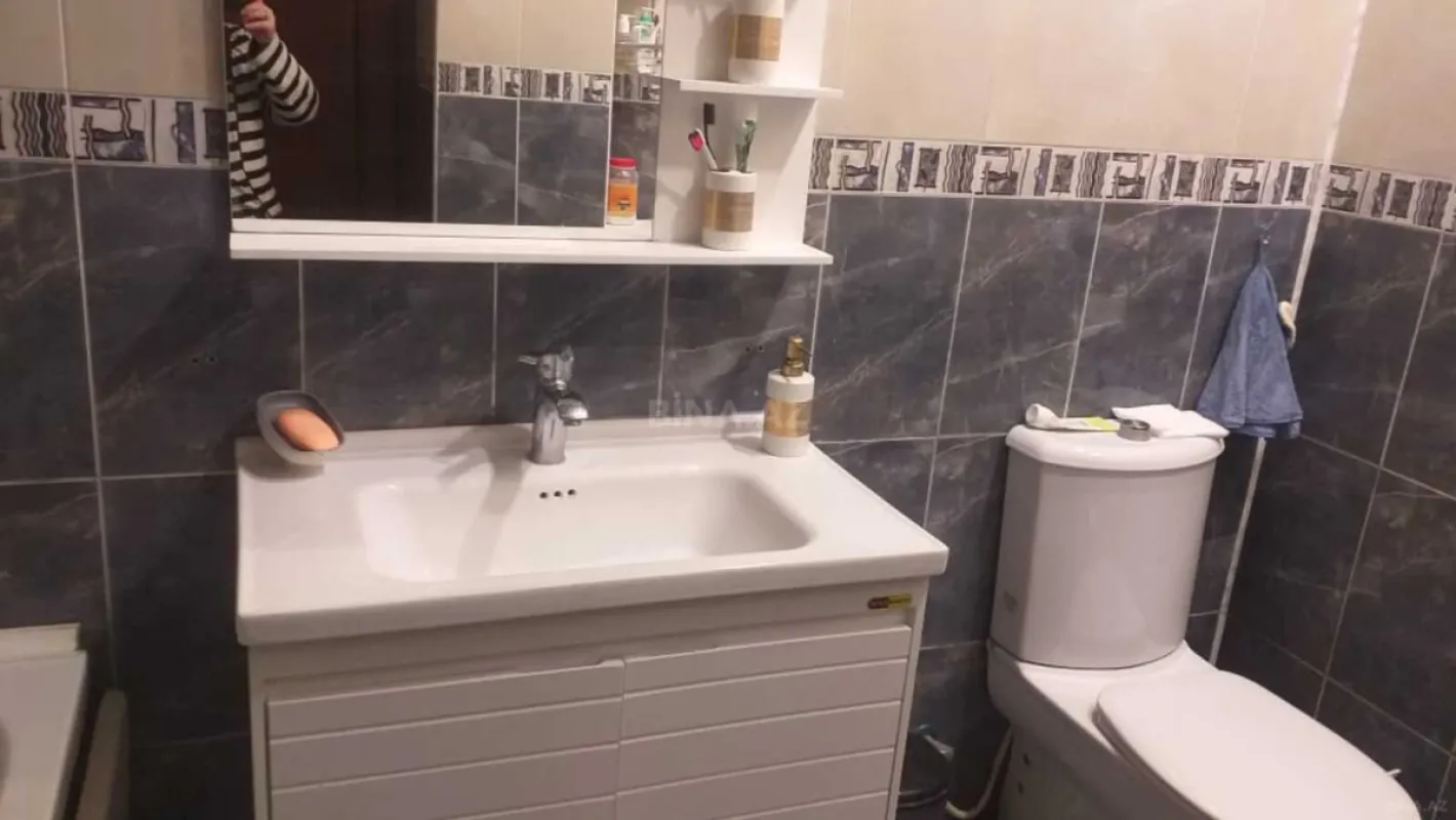 Satılır 3 otaqlı mənzil 140 m²