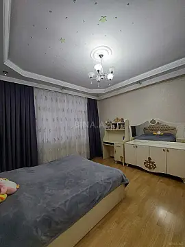 Satılır 3 otaqlı mənzil 140 m²