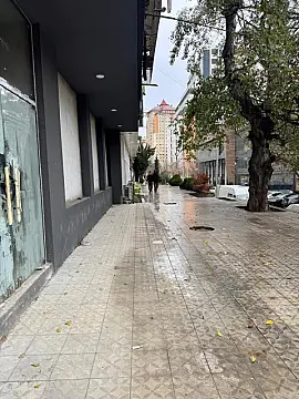 Satılır obyekt 350 m² — Bakı, Nizami 350.00 m²