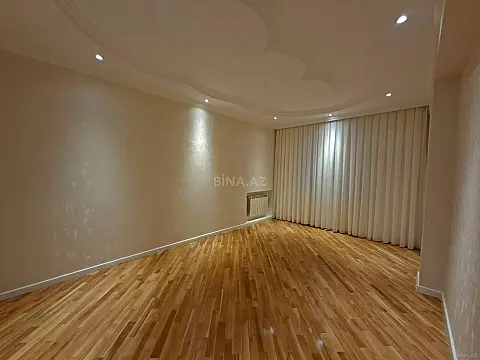 Satılır 4 otaqlı mənzil 160 m²