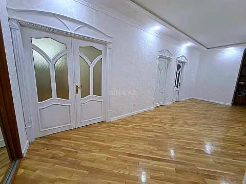 Satılır 4 otaqlı mənzil 160 m² — Bakı, İnşaatçılar 4 otaq 160.00 m²