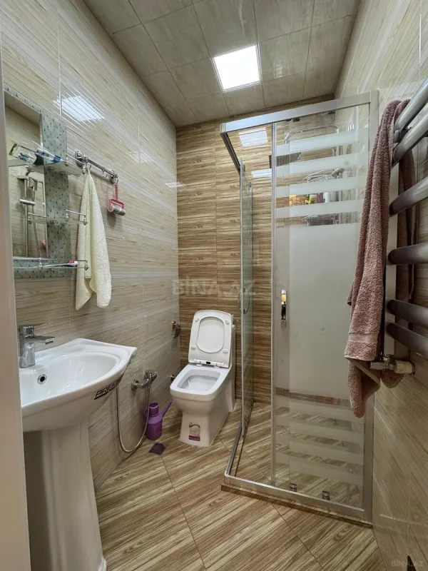 Satılır 4 otaqlı mənzil 128 m²