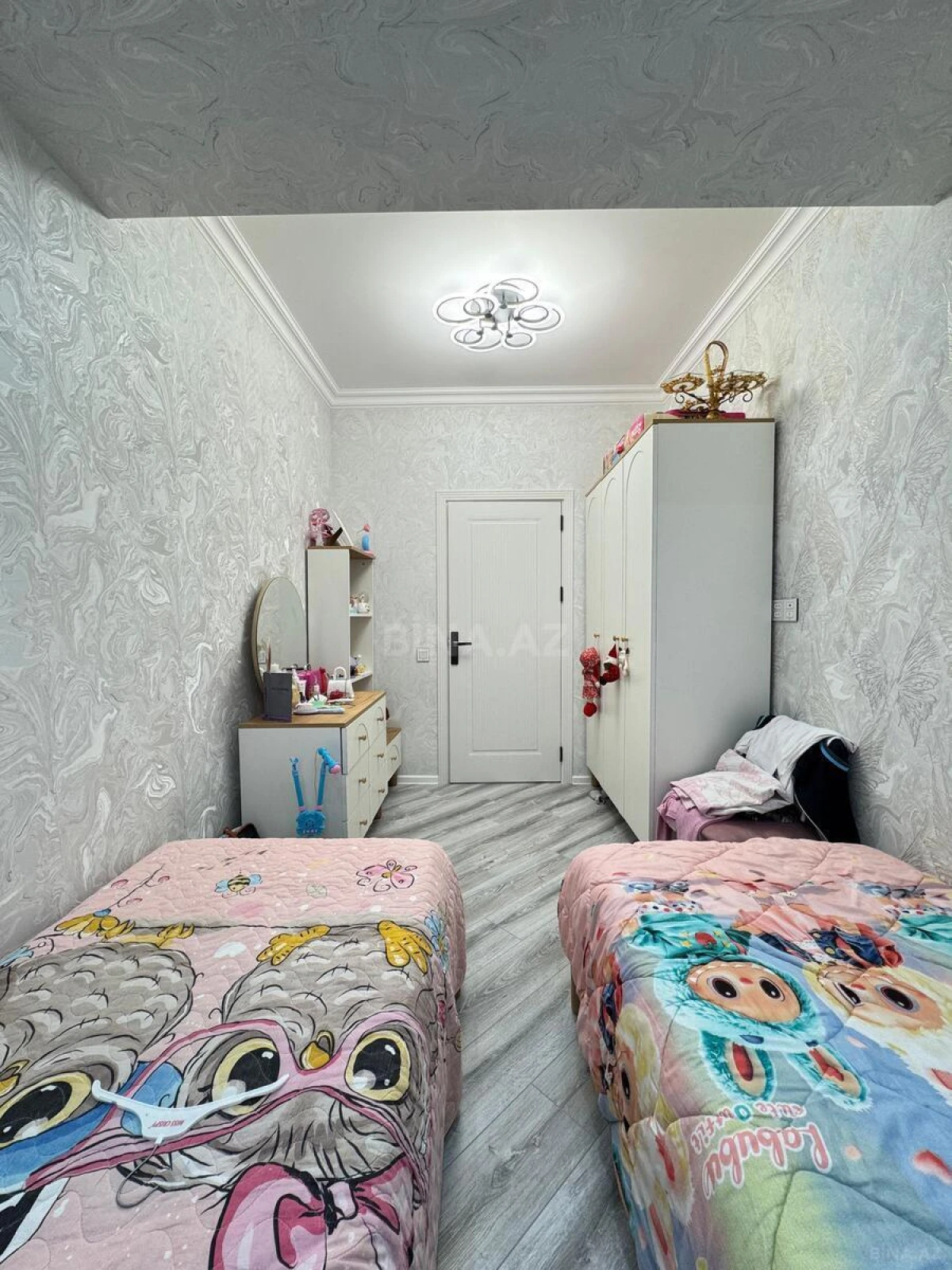 Satılır 4 otaqlı mənzil 128 m²