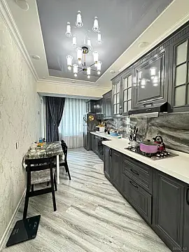 Satılır 4 otaqlı mənzil 128 m²