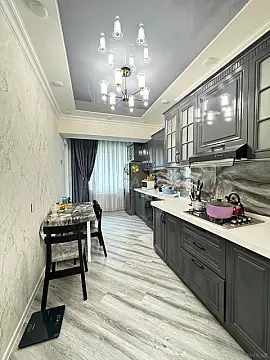 Satılır 4 otaqlı mənzil 128 m²