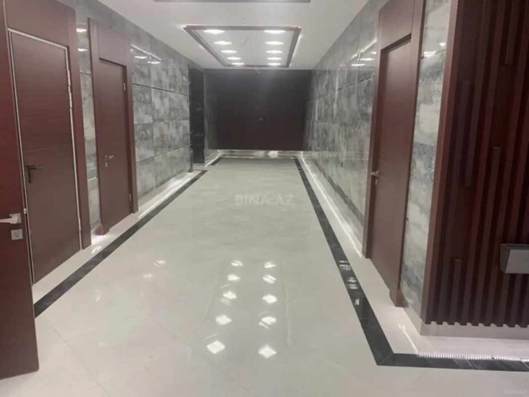 Satılır 3 otaqlı mənzil 157 m²