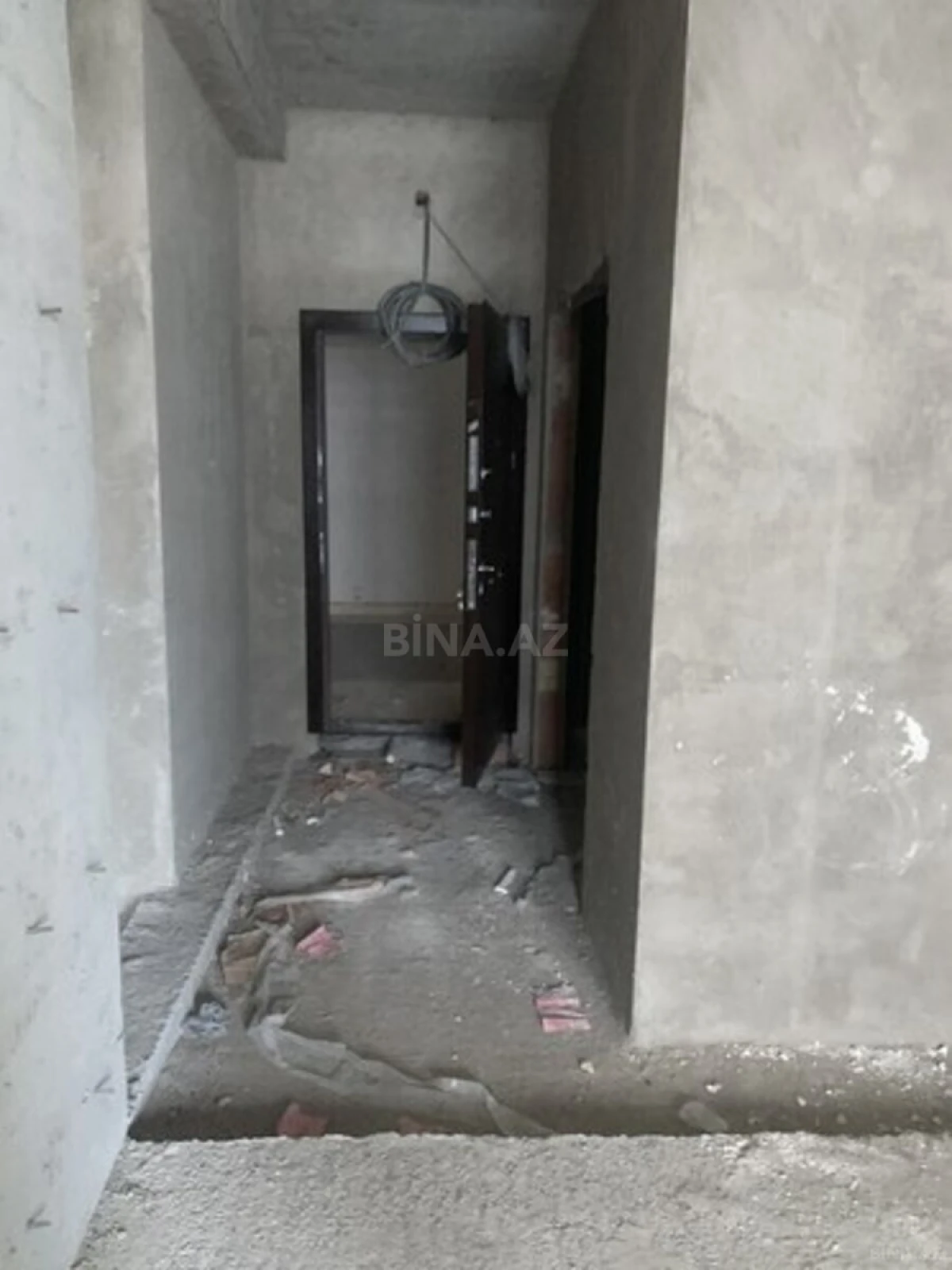 Satılır 3 otaqlı mənzil 157 m²