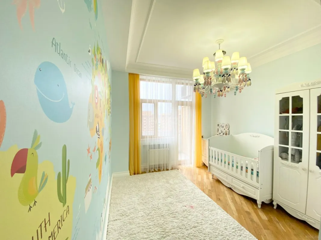 Kirayə verilir 4 otaqlı mənzil 200 m²