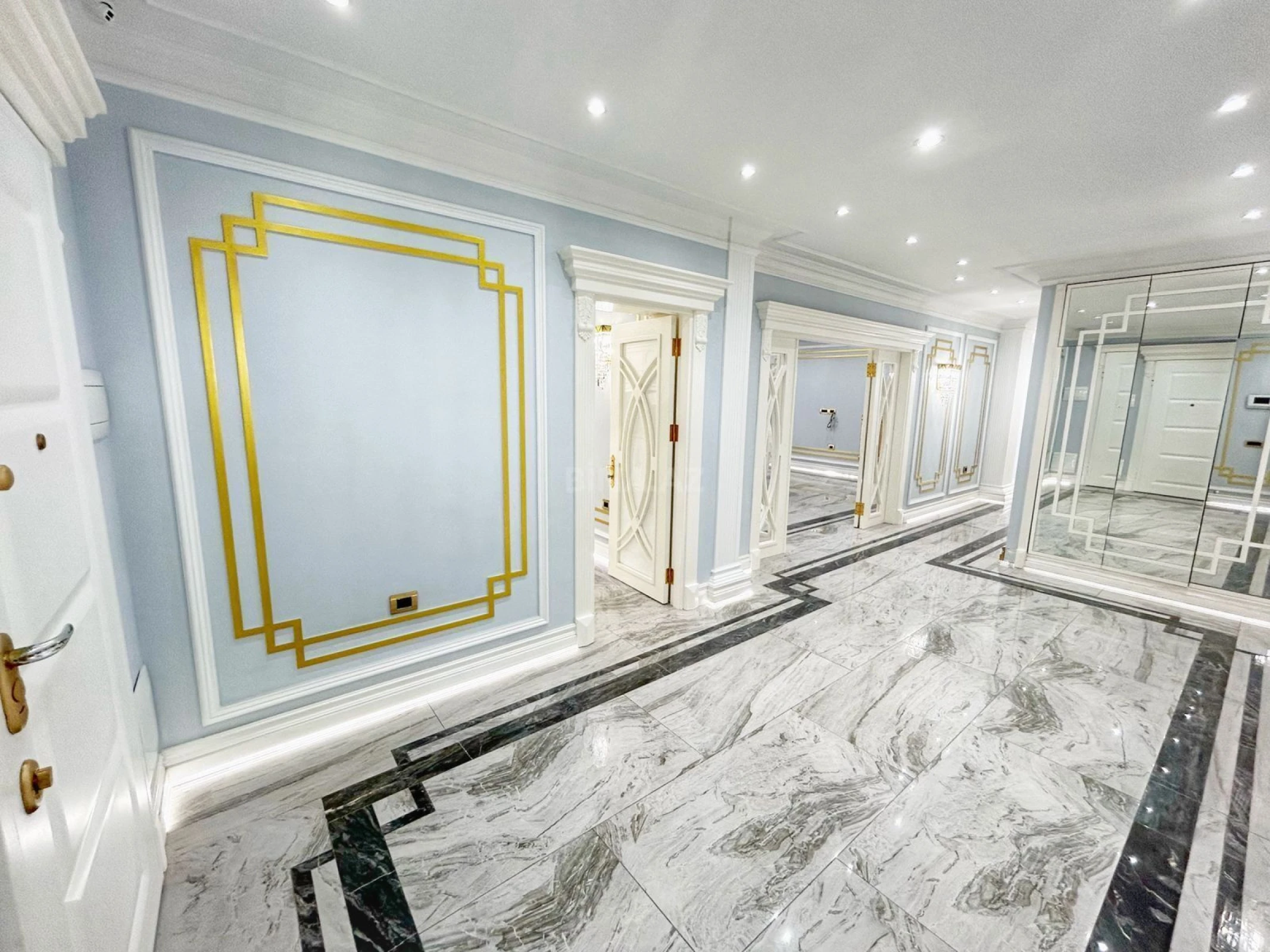 Kirayə verilir 4 otaqlı mənzil 200 m²