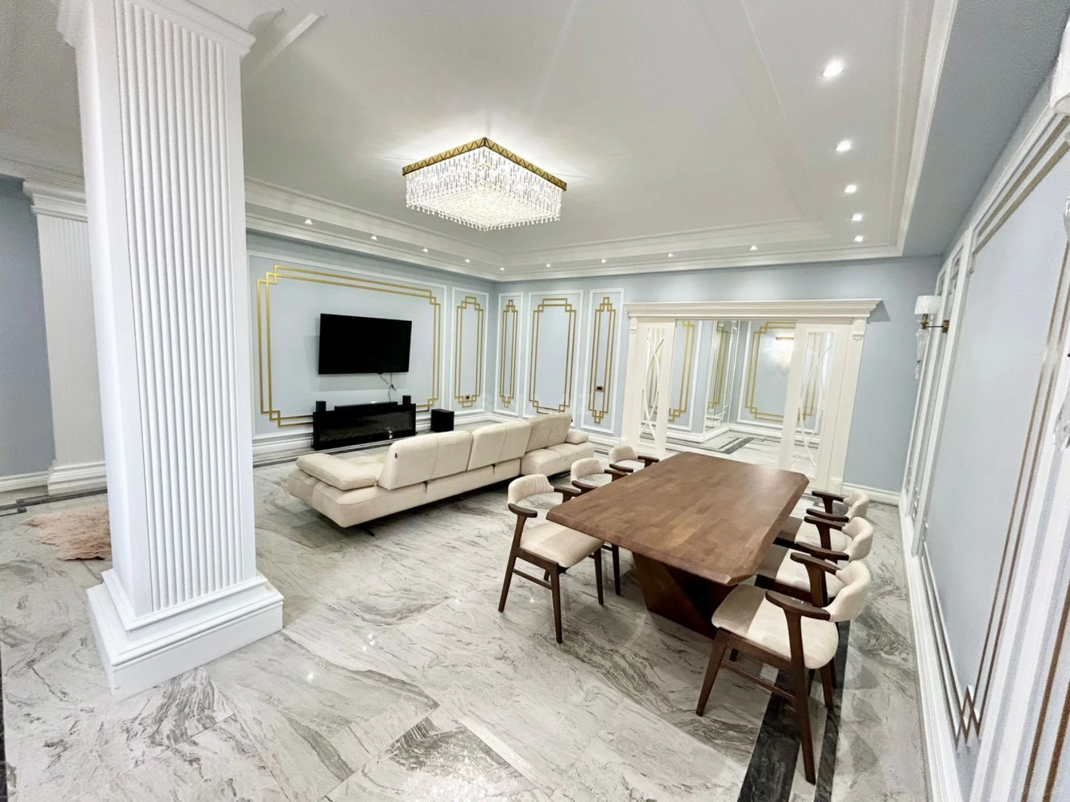 Kirayə verilir 4 otaqlı mənzil 200 m²