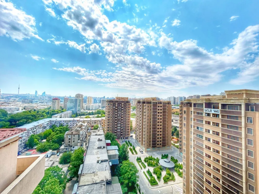 Kirayə verilir 4 otaqlı mənzil 200 m²