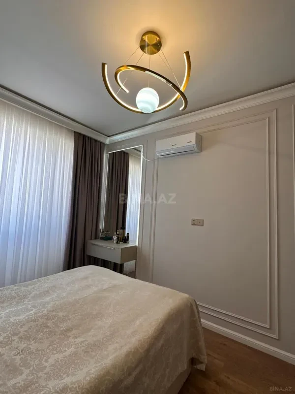 Satılır 3 otaqlı mənzil 84 m²