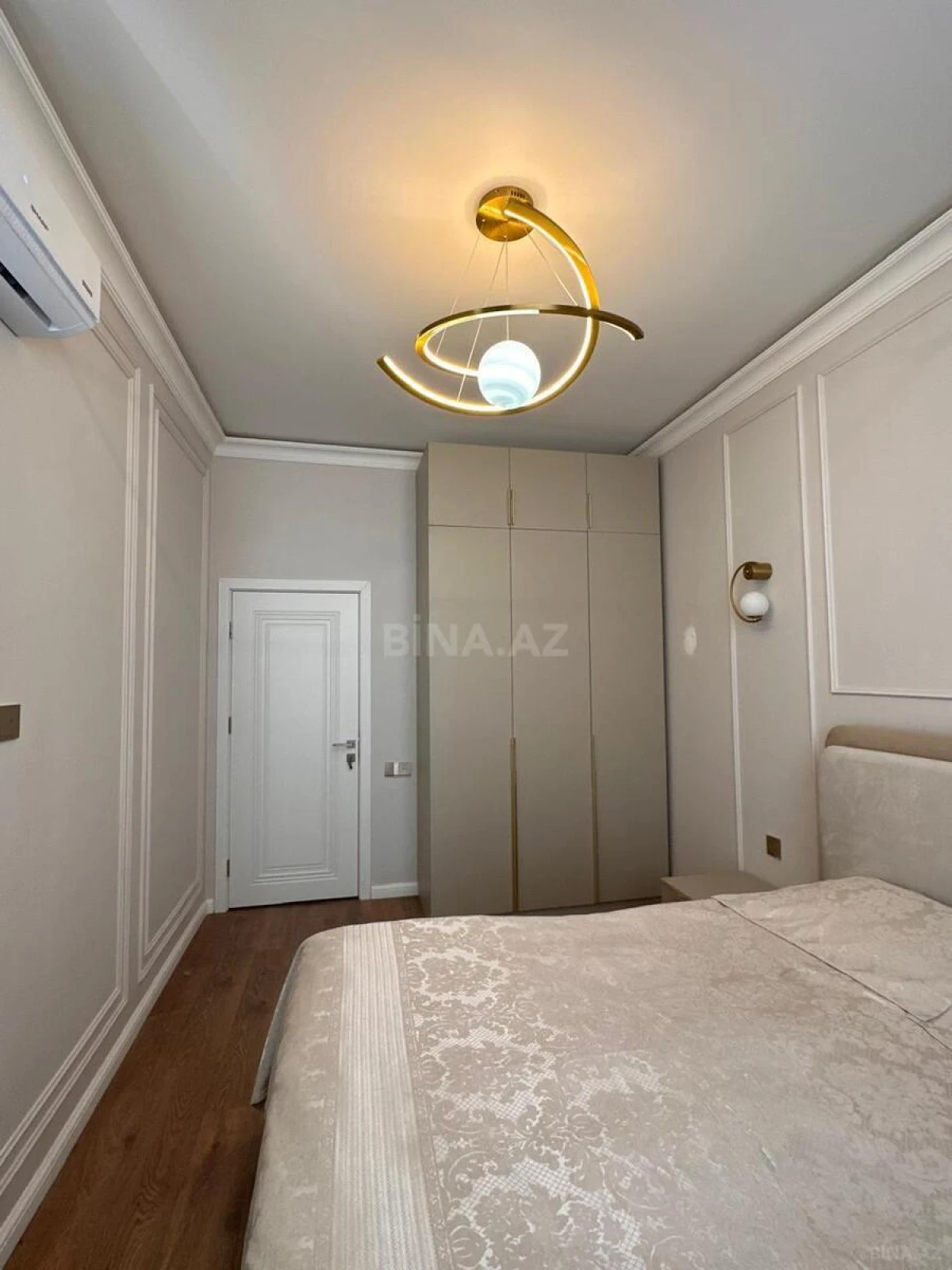 Satılır 3 otaqlı mənzil 84 m²